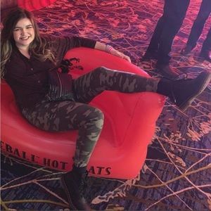 Size 14 plus sized Forever21 brand camo print denim jeans 99% cotton 1% SPANDEX